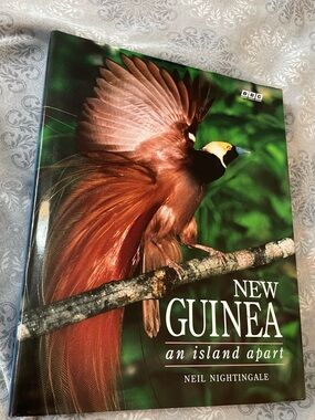 New Guinea: An Island Apart By Neil Nightingale, 1992 BBC Books